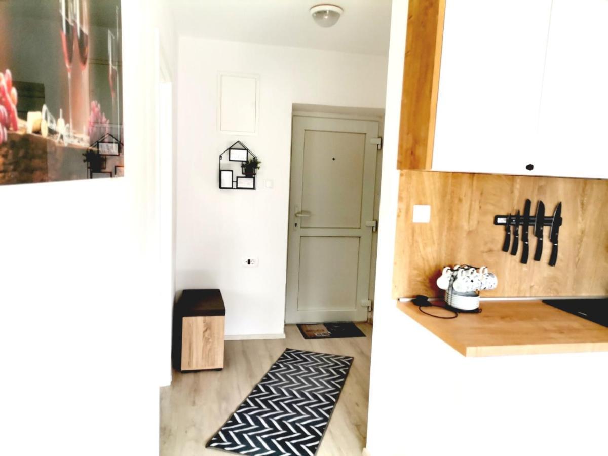 Apartman Anamaria Gospić Buitenkant foto