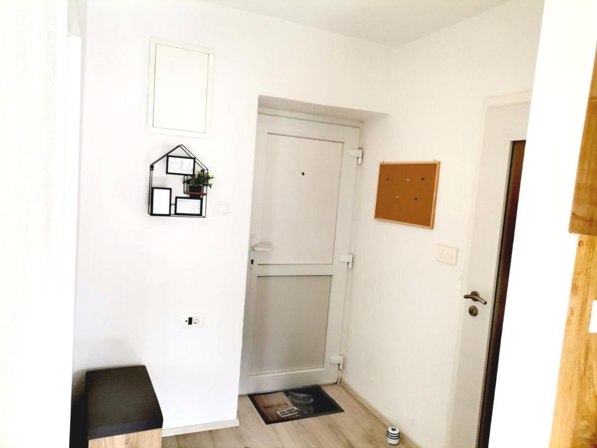 Apartman Anamaria Gospić Buitenkant foto