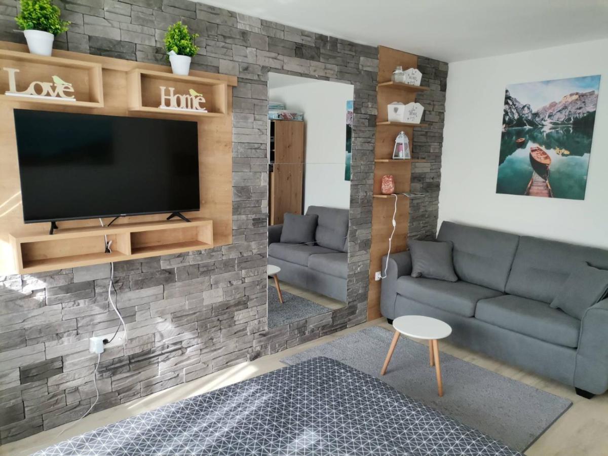 Apartman Anamaria Gospić Buitenkant foto
